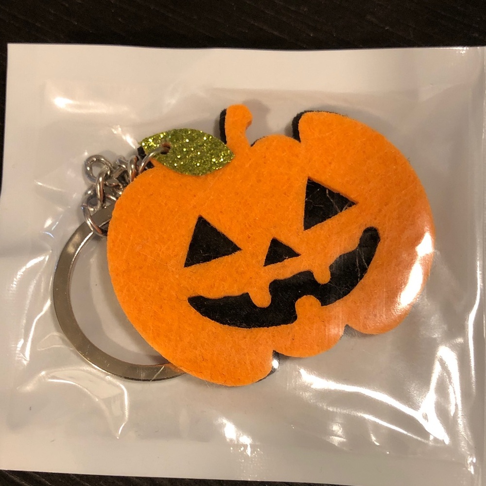 Halloween Pumpkin Jack-O'-Lantern Keychain - Orange